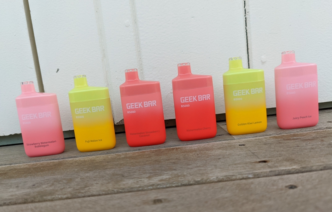 「Geek Bar B5000 - スイカ氷」が切り開く、次世代使い捨てVAPEの新体験